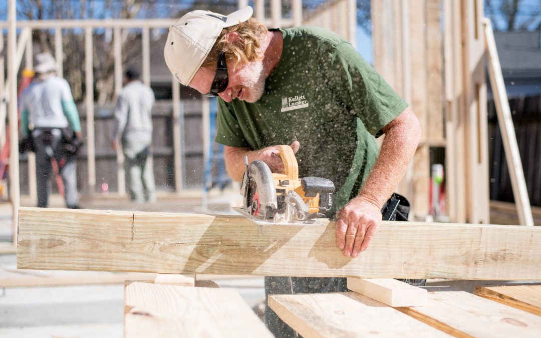 How to Hire a Contractor for a Renovation or New Home